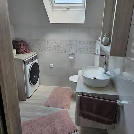 Appartement Mezonet Apartman Urpin, Balkon, Parkovanie, Wifi Banská Bystrica