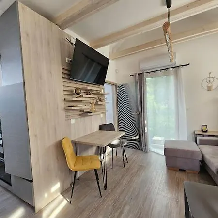 Appartement Mezonet Apartman Urpin, Balkon, Parkovanie, Wifi